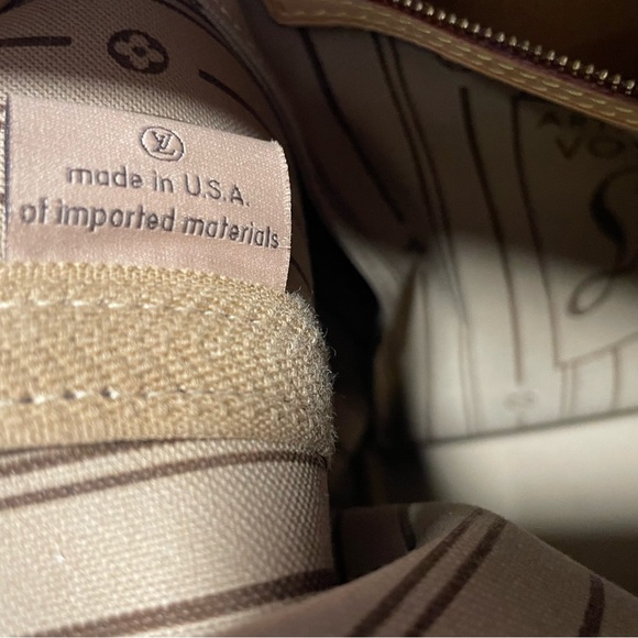 LOUIS VUITTON NEVERFULL MM Monogram Tote. Comes with all authentic documents. - Picture 6 of 8